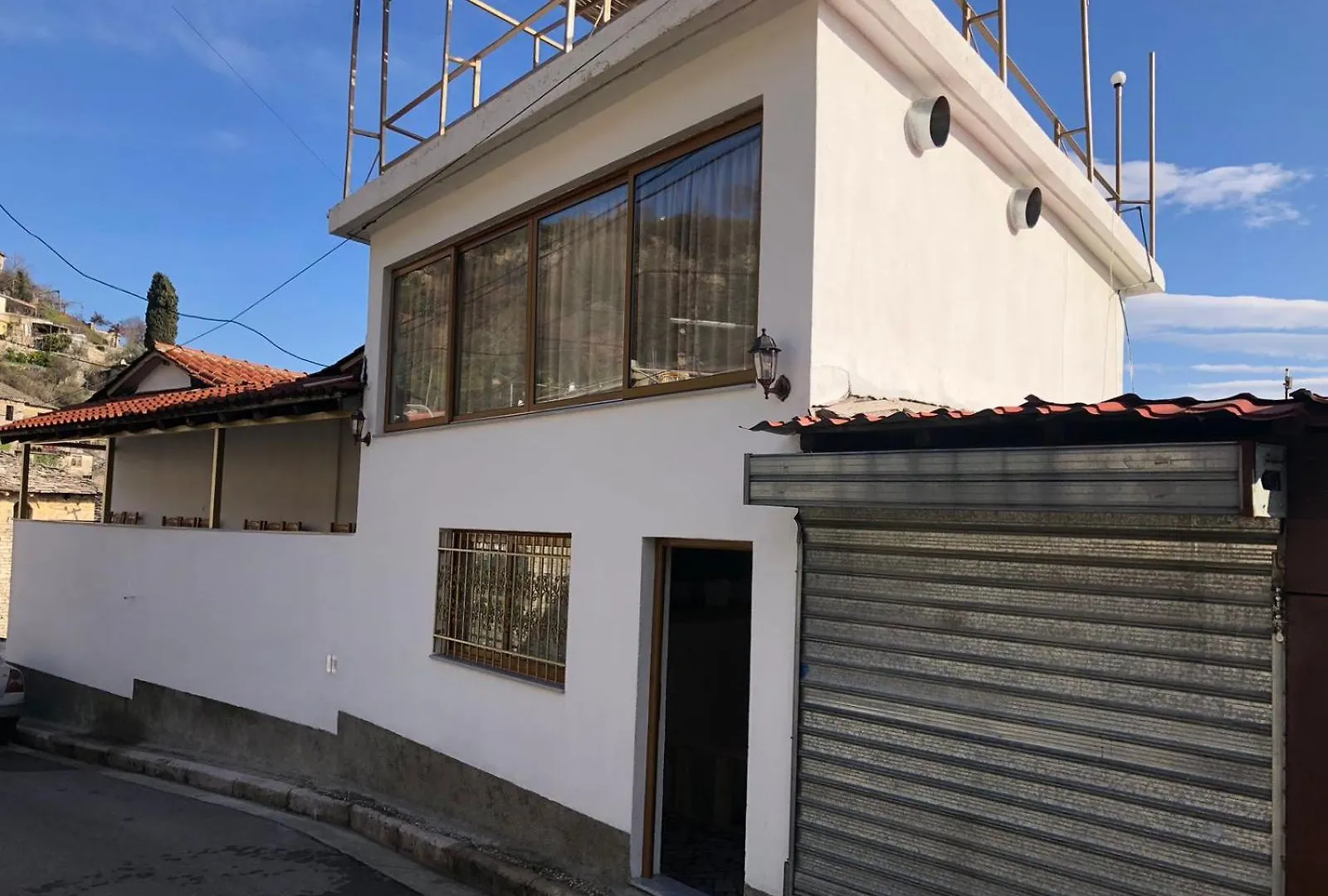 Geni Guest House Gjirokaster Albania
