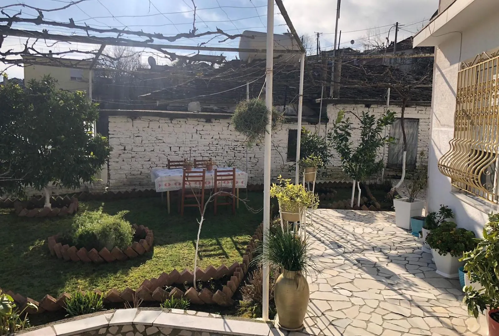 Geni Guest House Gjirokaster
